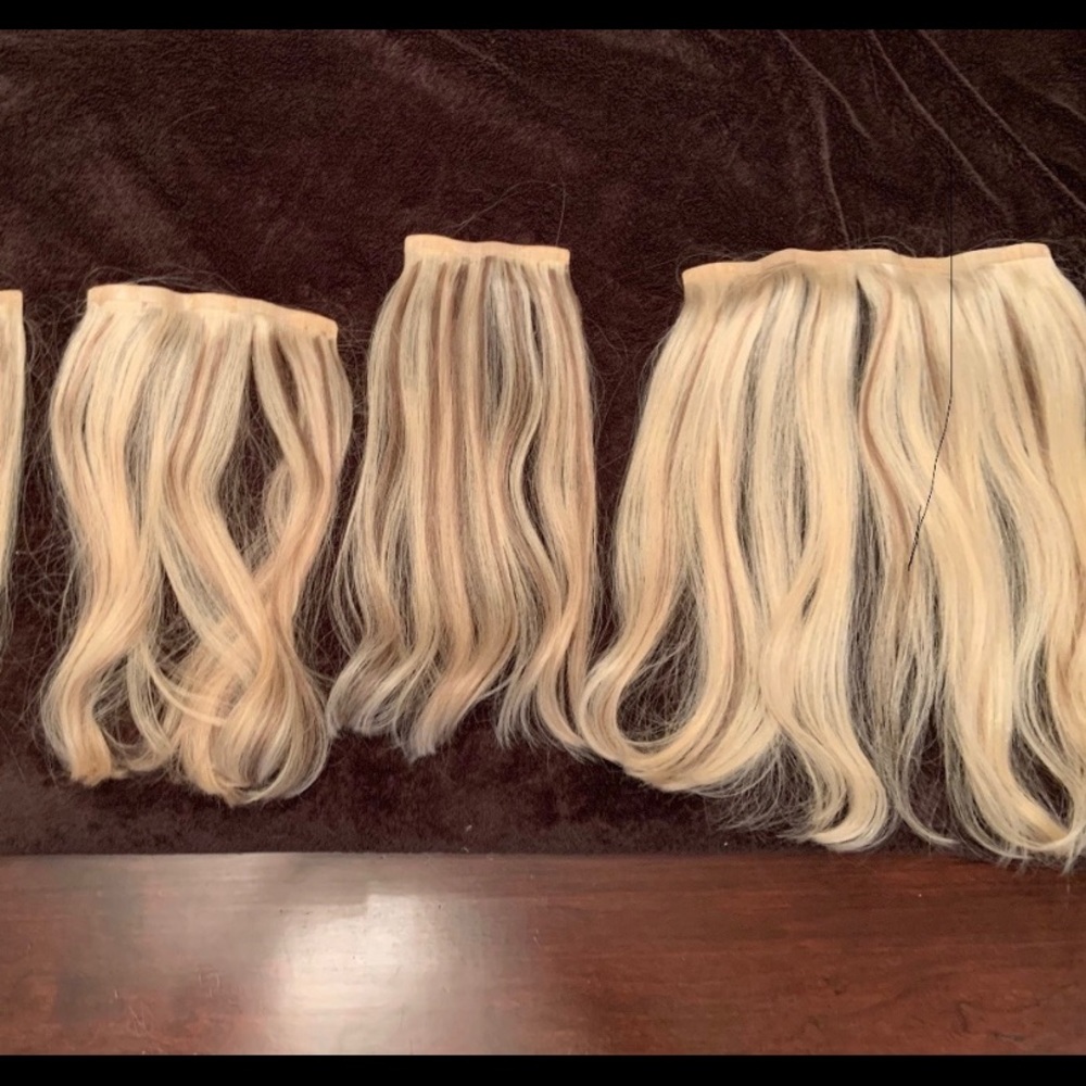 14” Blonde with lowlight extensions.  Worn once.
